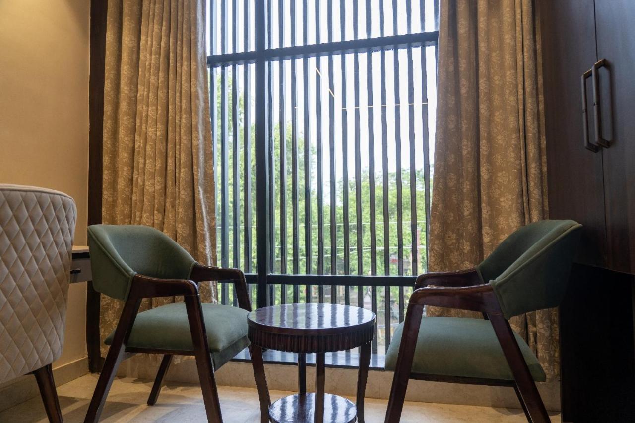Hotel Anant Varanasi