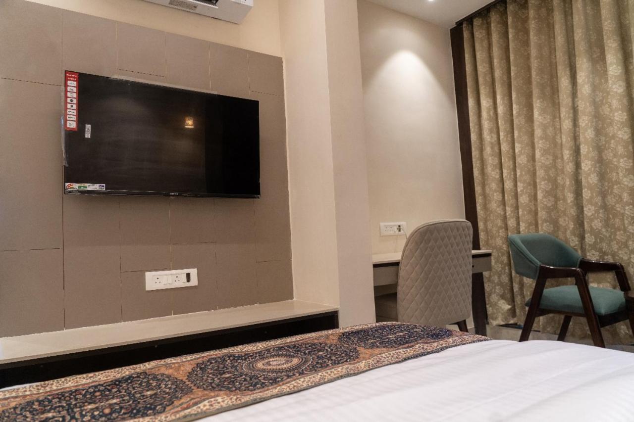 Anant Hotel Varanasi