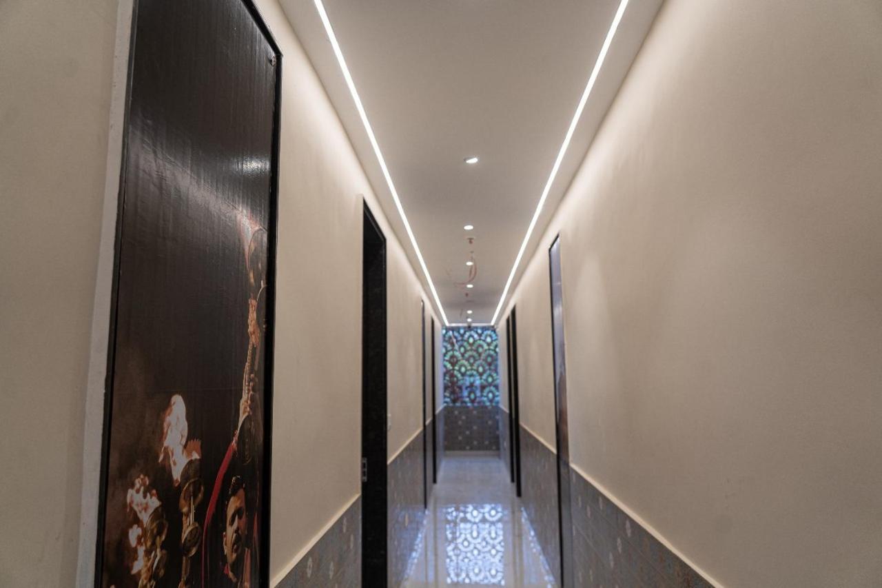 Hotel Anant Varanasi
