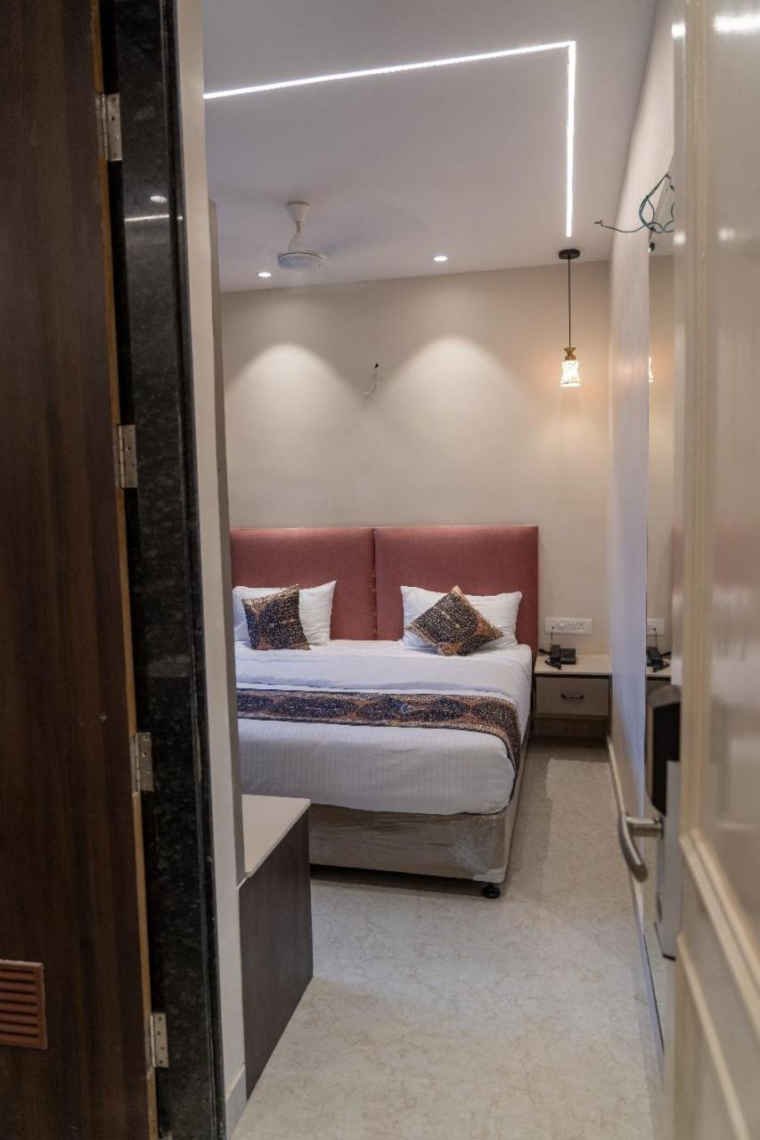 Anant Hotel Varanasi