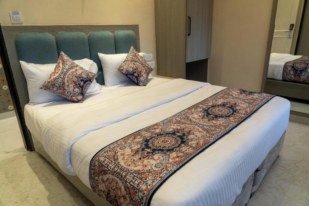 Anant Hotel