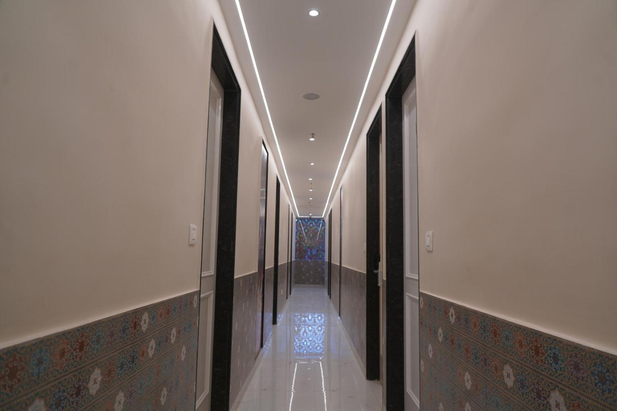 Hotel Anant 3*