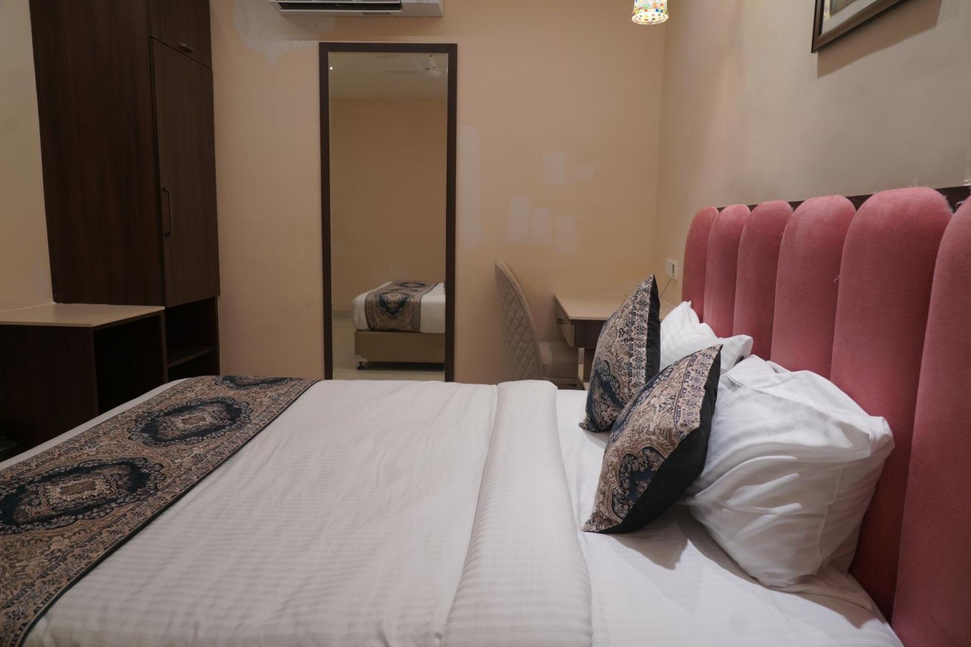 Hotel Anant 3*
