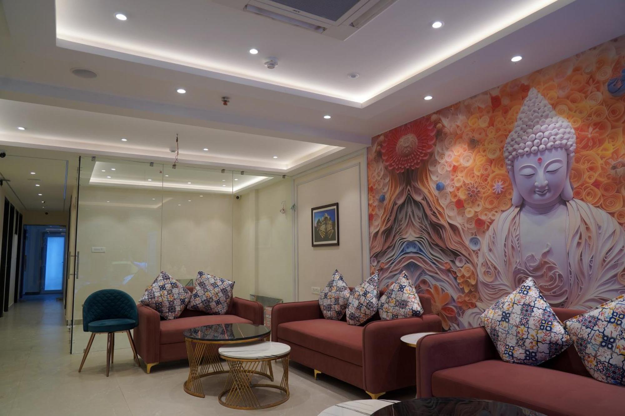 Anant Hotel 3*