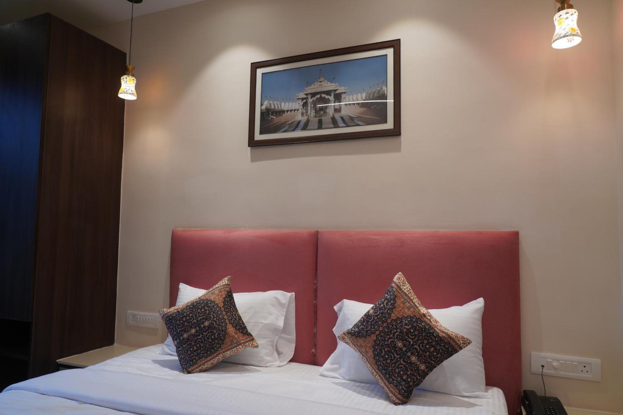 Anant Hotel