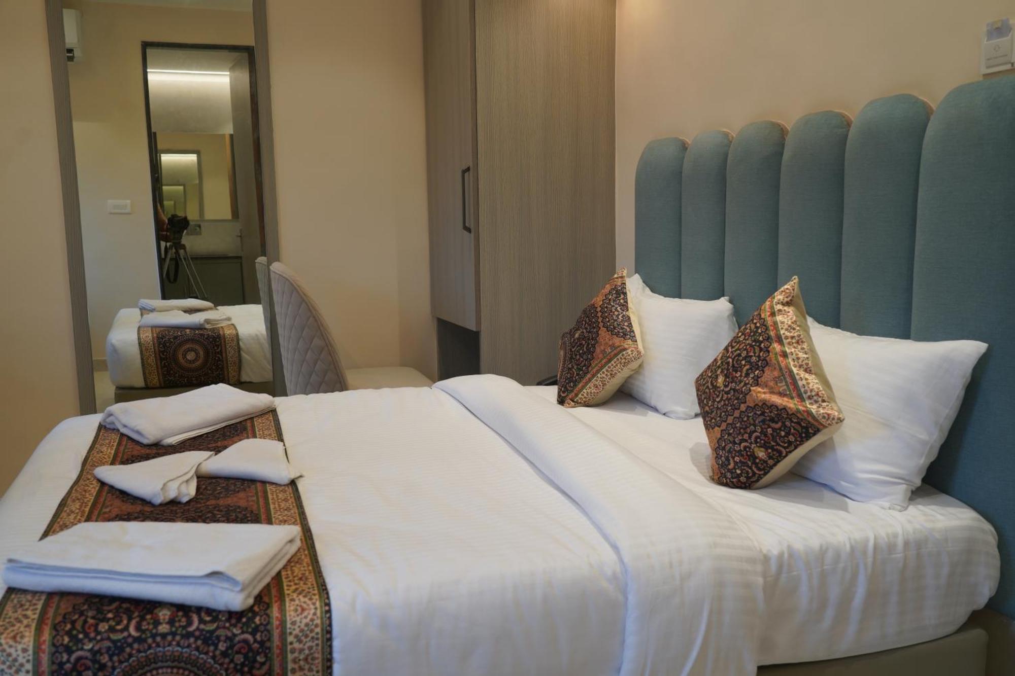 Anant Hotel