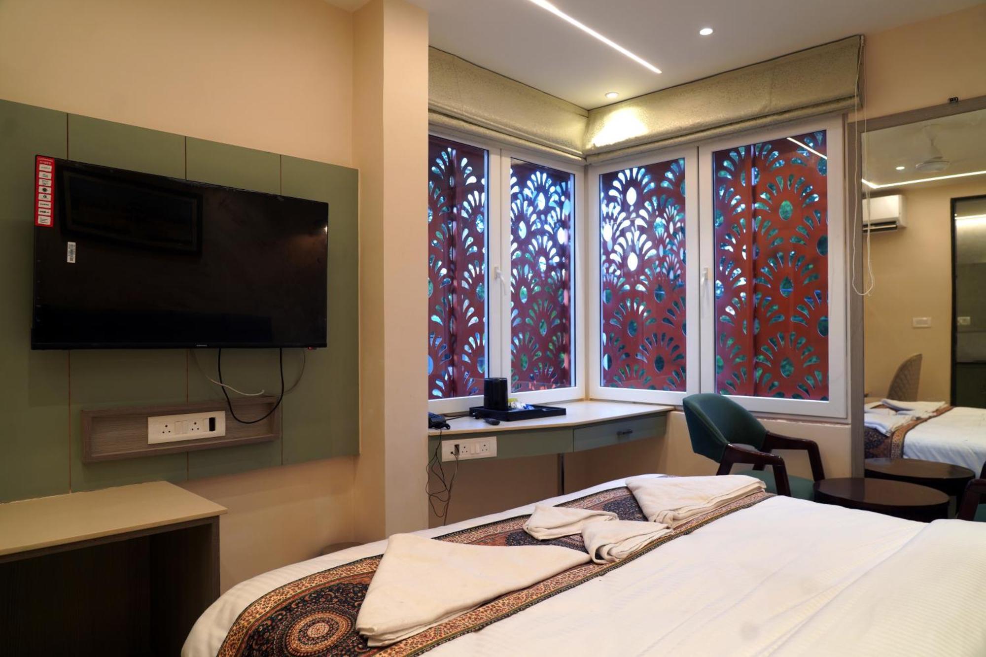 Anant Hotel Varanasi